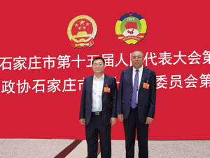 同副市长姜阳合影